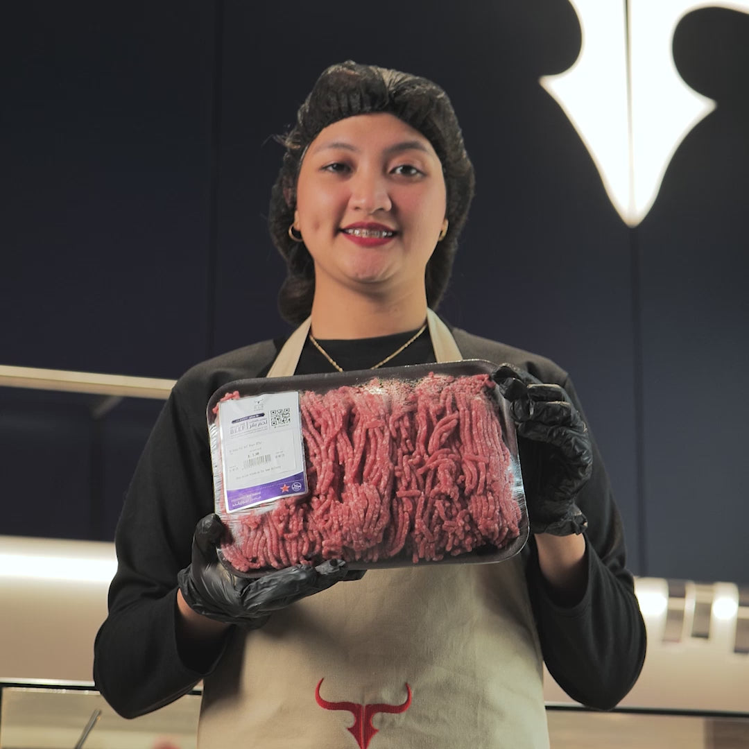 عرض لحم بقري نيوزيلندي مفروم من الأبقار التي تتغذى على العشب 1 كجم